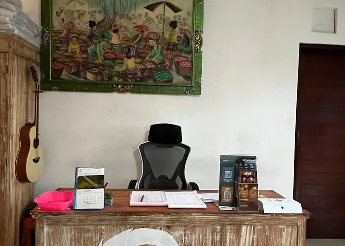 Ulustar- Uluwatu Guest house 3*