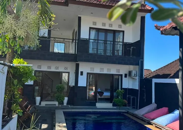 Ulustar- Uluwatu Guest house