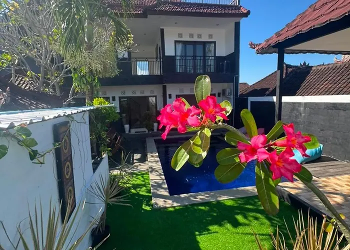 Ulustar- Uluwatu 3*